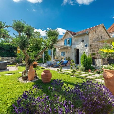 Rustical Holiday Resort Olea Имотски Екстериор снимка
