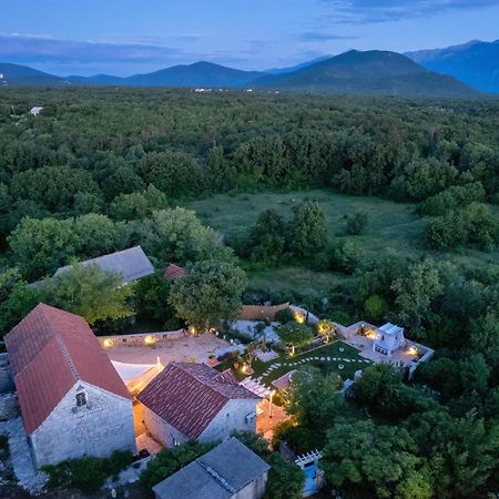 Rustical Holiday Resort Olea Имотски Екстериор снимка