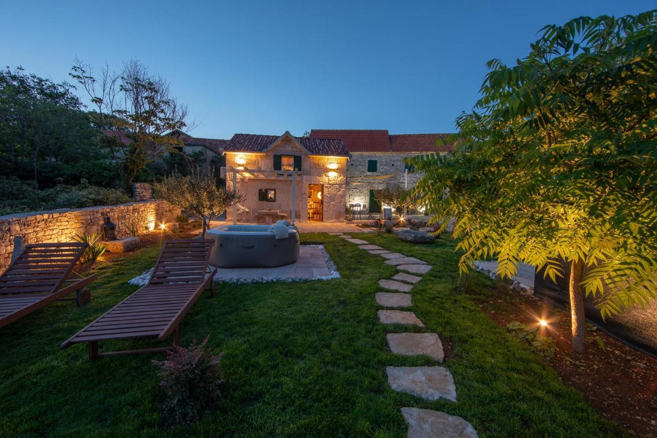 Rustical Holiday Resort Olea Имотски Екстериор снимка