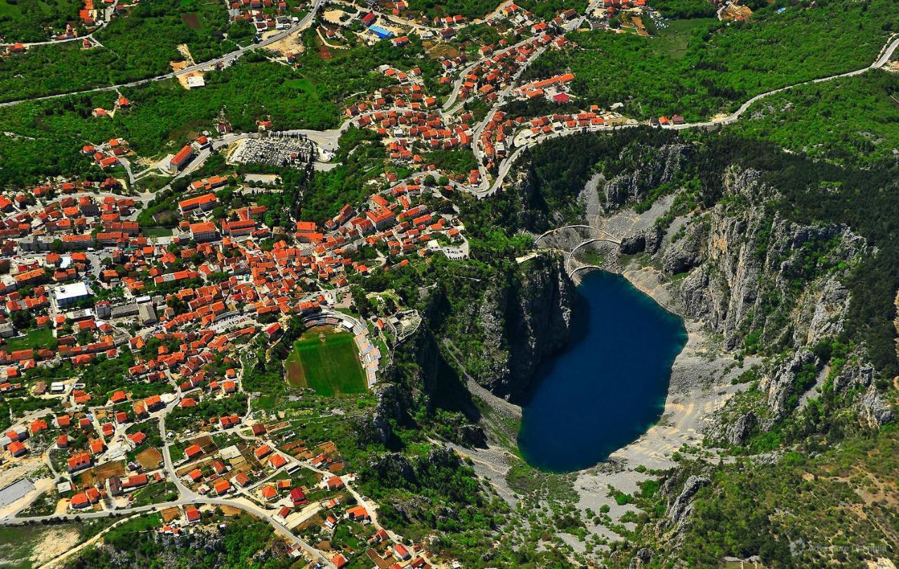 Rustical Holiday Resort Olea Имотски Екстериор снимка