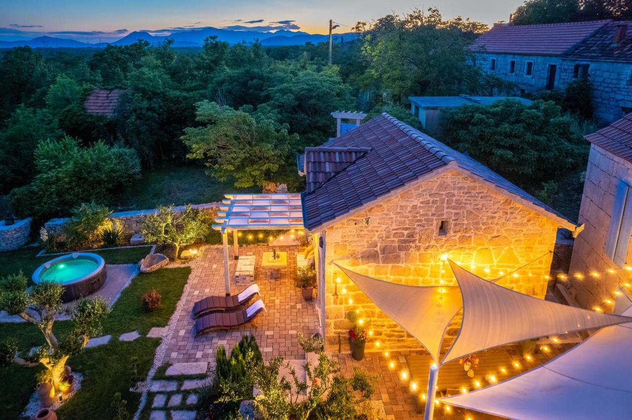 Rustical Holiday Resort Olea Имотски Екстериор снимка