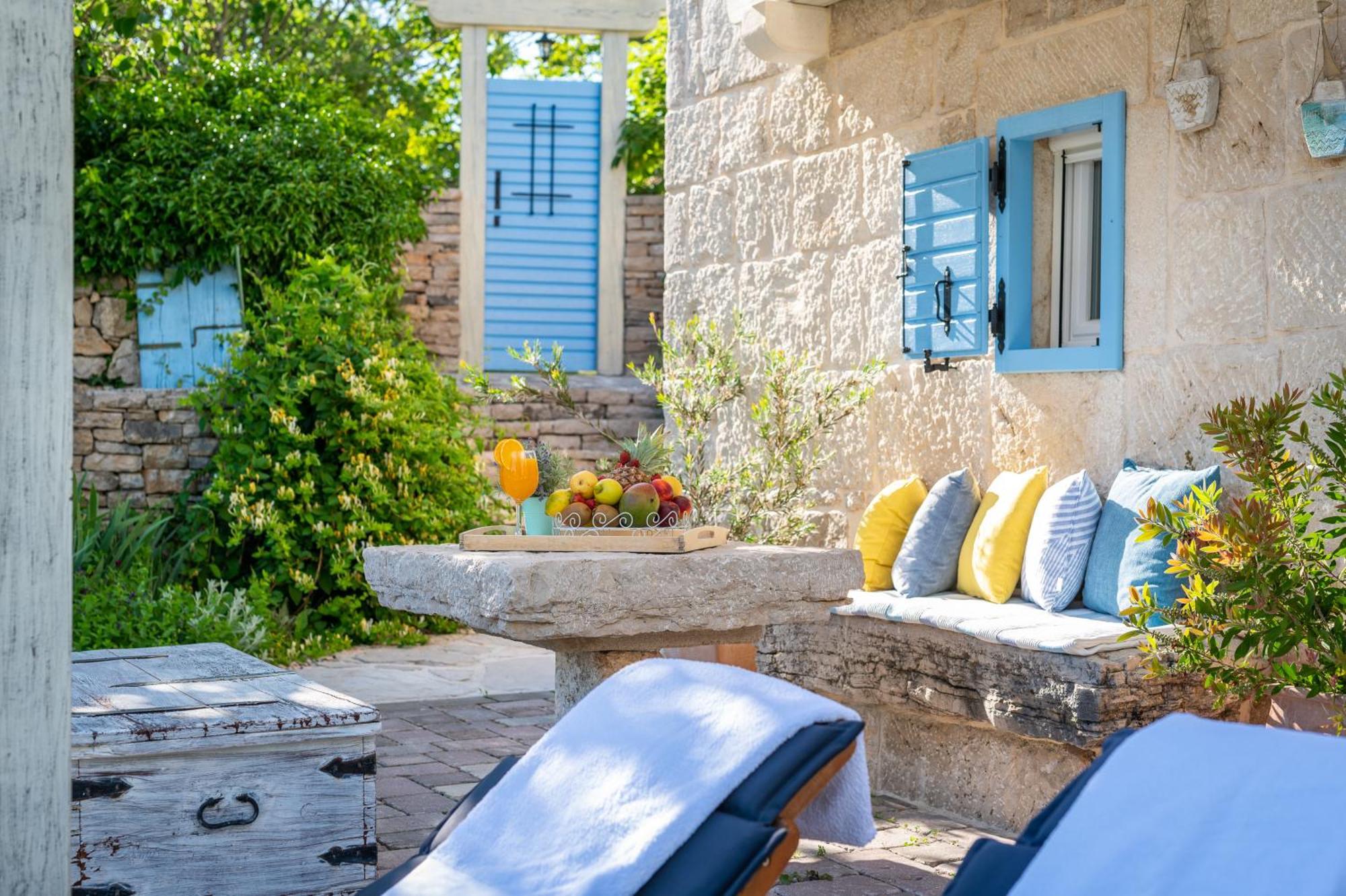 Rustical Holiday Resort Olea Имотски Екстериор снимка