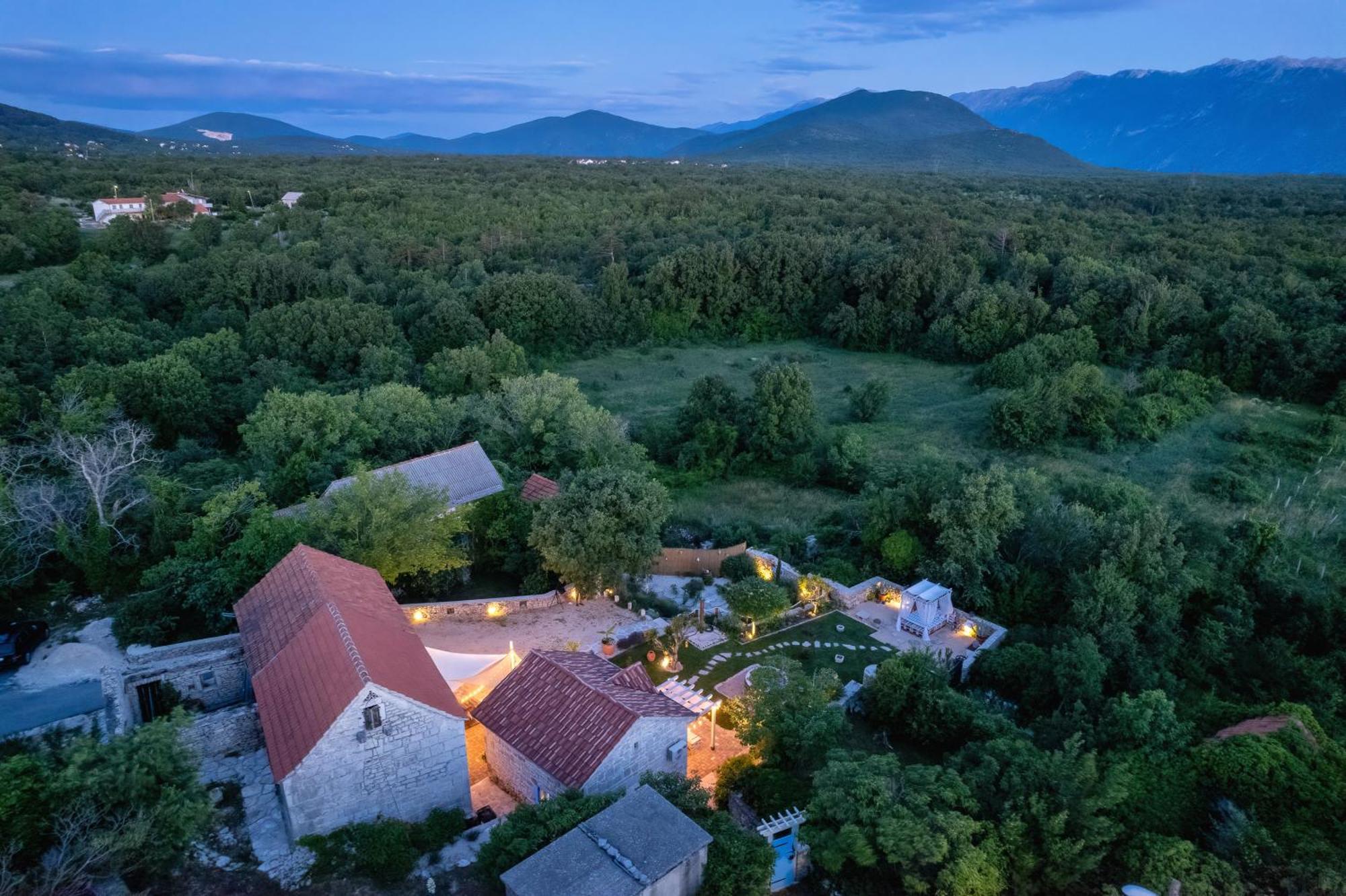 Rustical Holiday Resort Olea Имотски Екстериор снимка