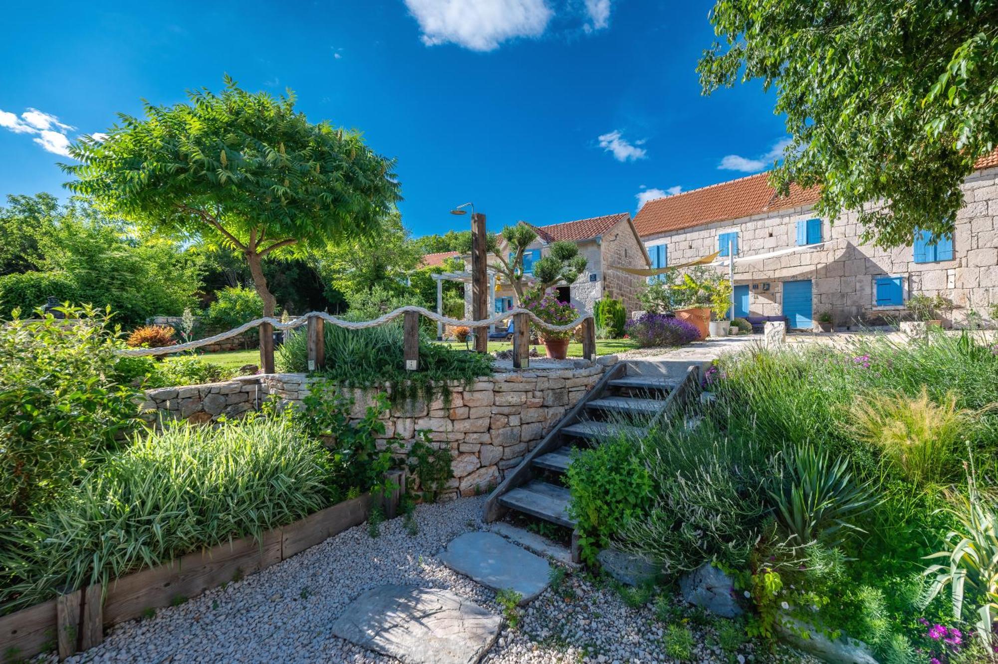 Rustical Holiday Resort Olea Имотски Екстериор снимка